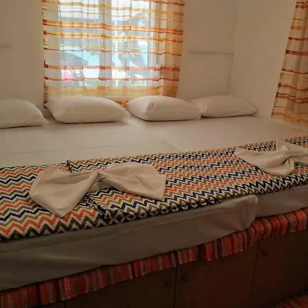 بيت للعطل Marina House